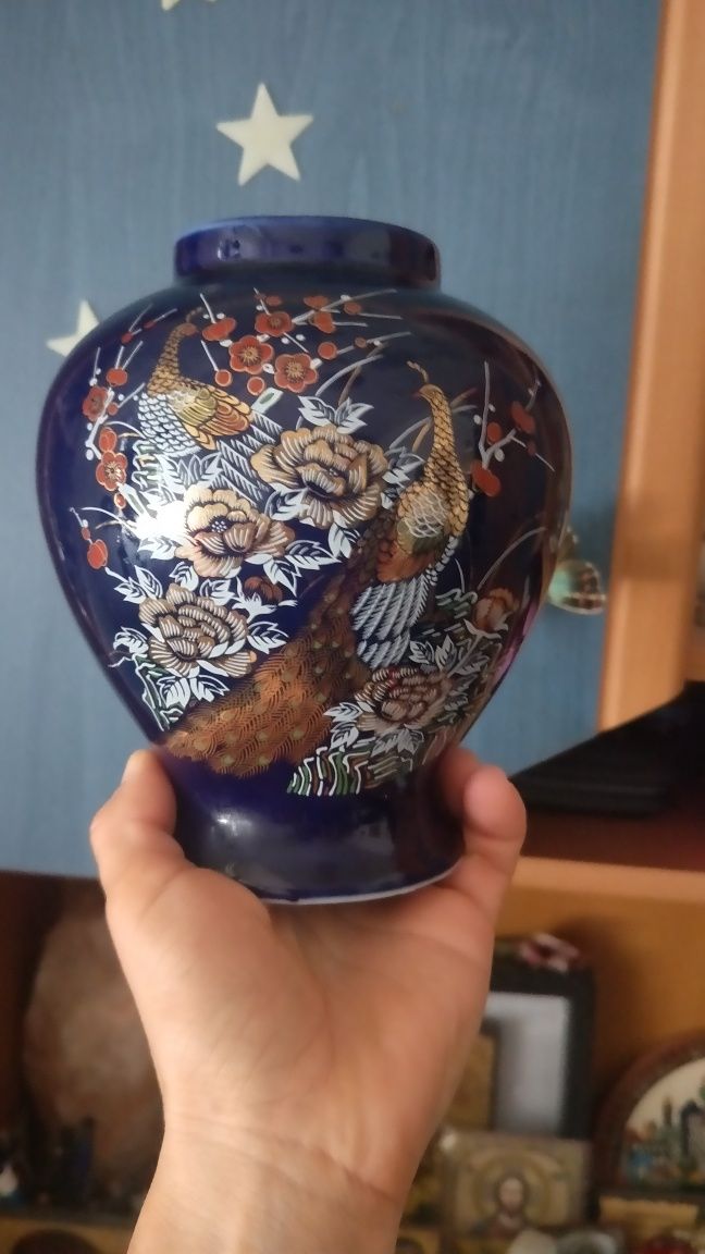 Vază superbă din porțelan cu cobalt aurie.