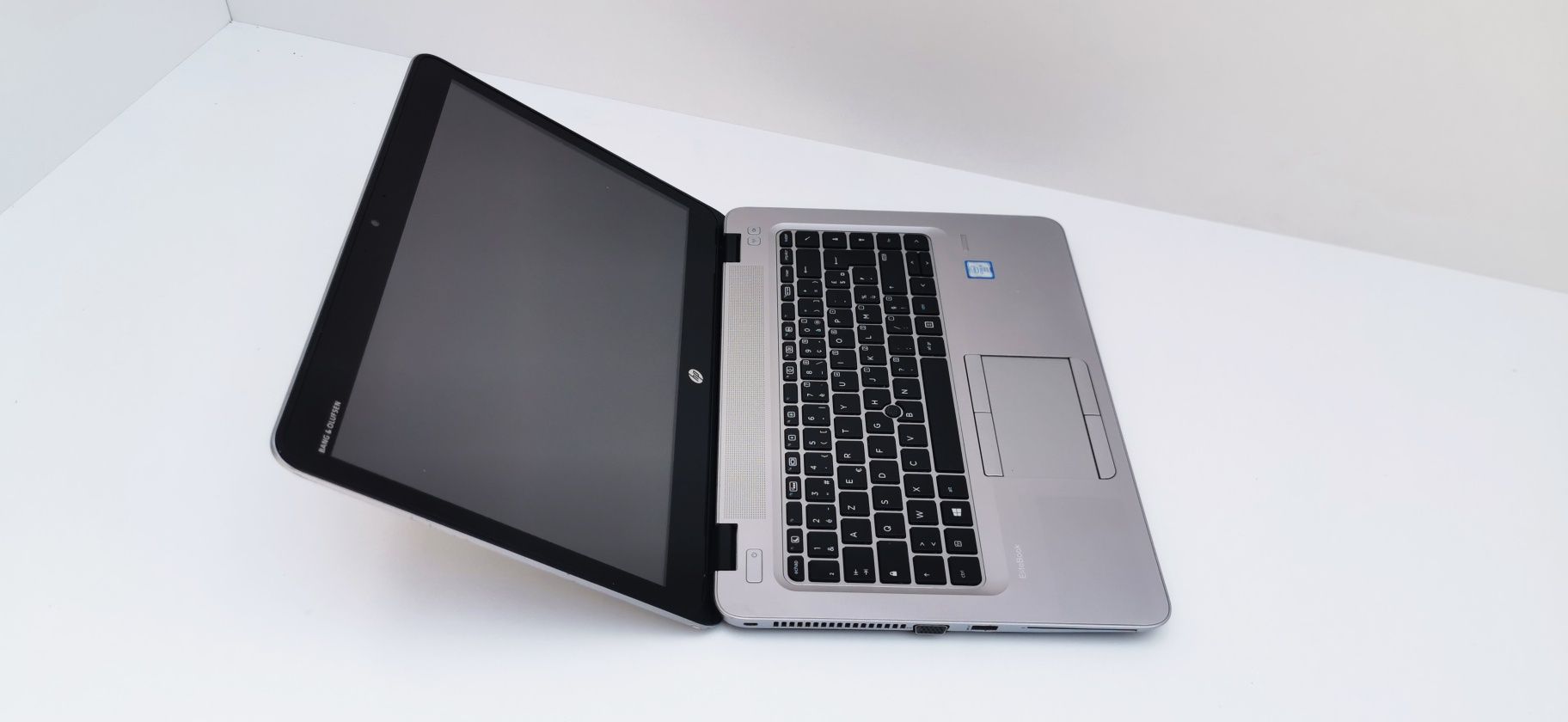 HP EliteBook 820 G3 Procesor i5 6200U 8 GB DDR4 256 GB SSD Intel HD