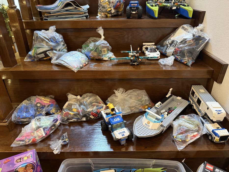 Lot LEGO mare – seturi + vehicule + piese – 800 lei