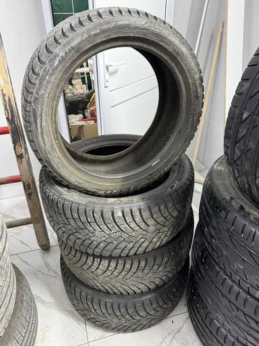 Продам зимние шины, Перелли 235/45/18