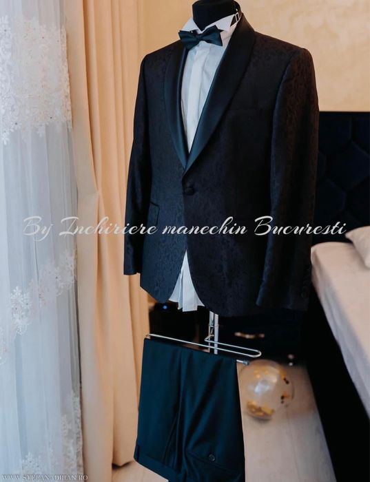 Inchiriere manechin / bust rochie mireasa / costum mire
