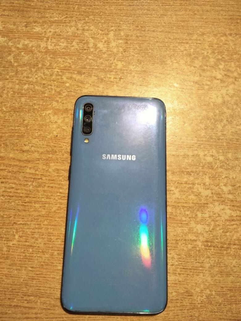 Продам Samsung A70