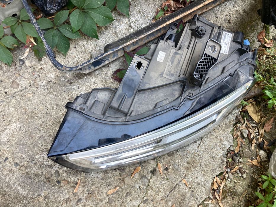 Far Audi Q3 8U Facelift 2015 , 2016 , 2017 , 2018 far stanga Q 3 8 u