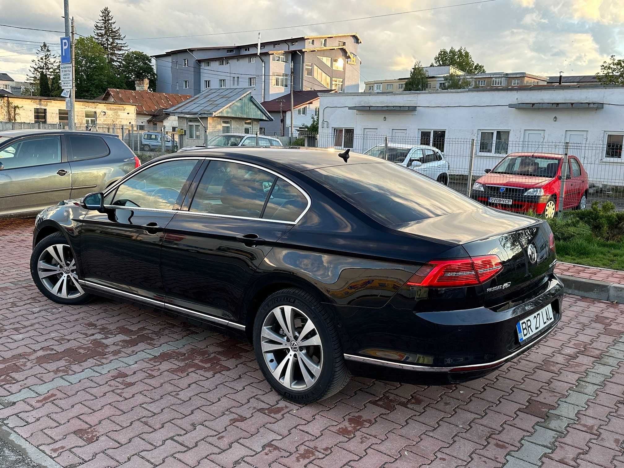 VW Passat 2,0 tdi 2017 R-Line automat full accept variante !!!