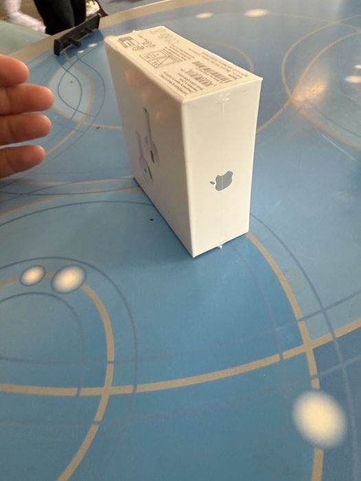 Vand  casti airpods 4 produs nou