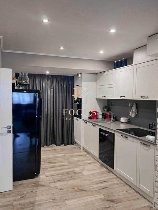 Продава се Тристаен апартамент в Пловдив, Кършияка - 100 кв.м за 2266 €/кв.м - Снимка #2