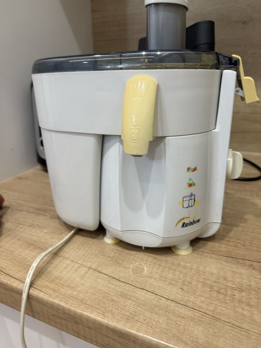 Соковыжималка Vitek Rainbow