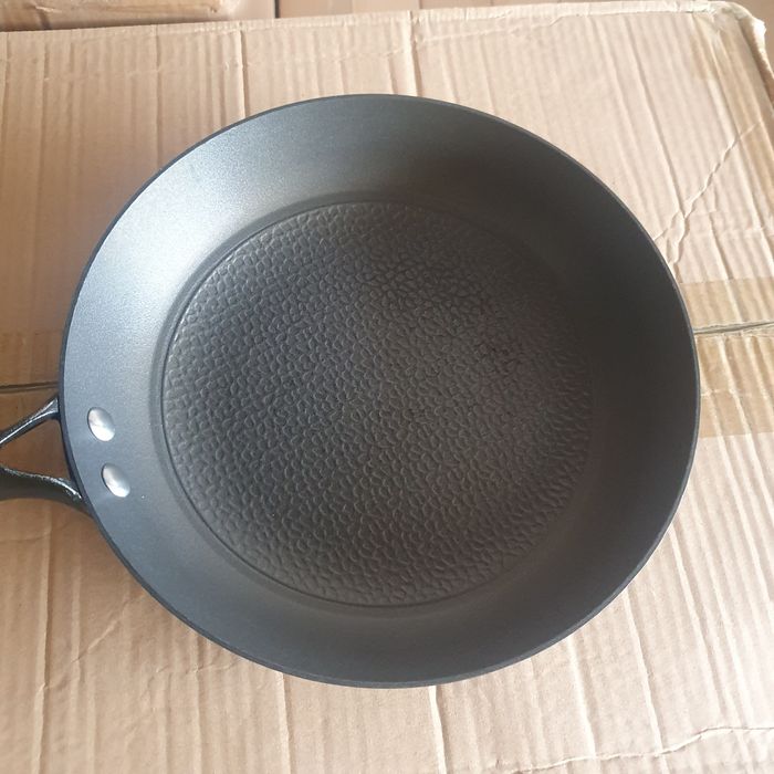 Tigaie fonta usoara tip fagure, Lätt Home, invelis antiaderent