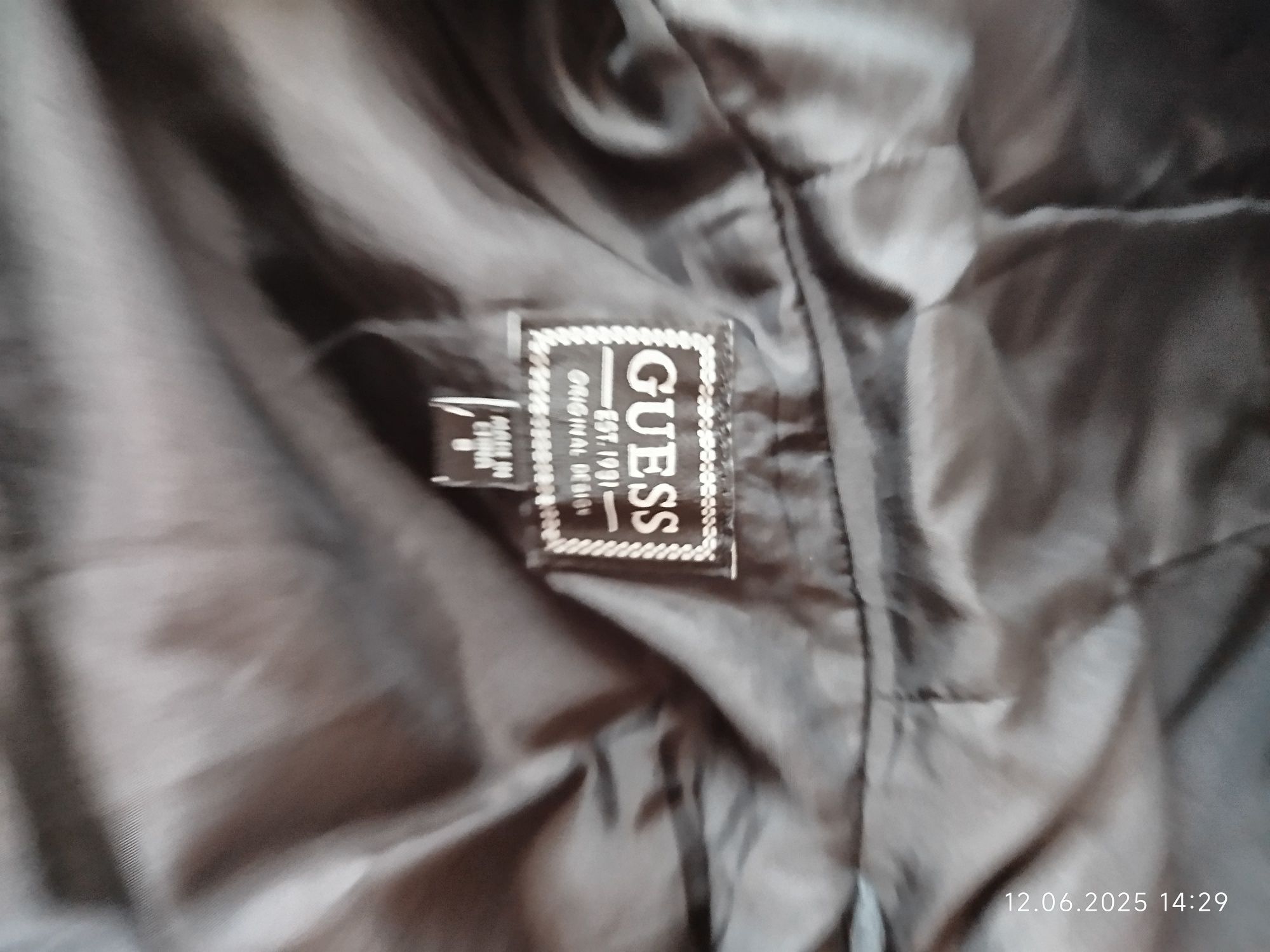 Детско зимно яке на GUESS