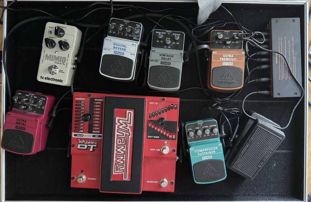 Pedale Pentru Chitara (Pedal Board) + Cabluri + Cutii