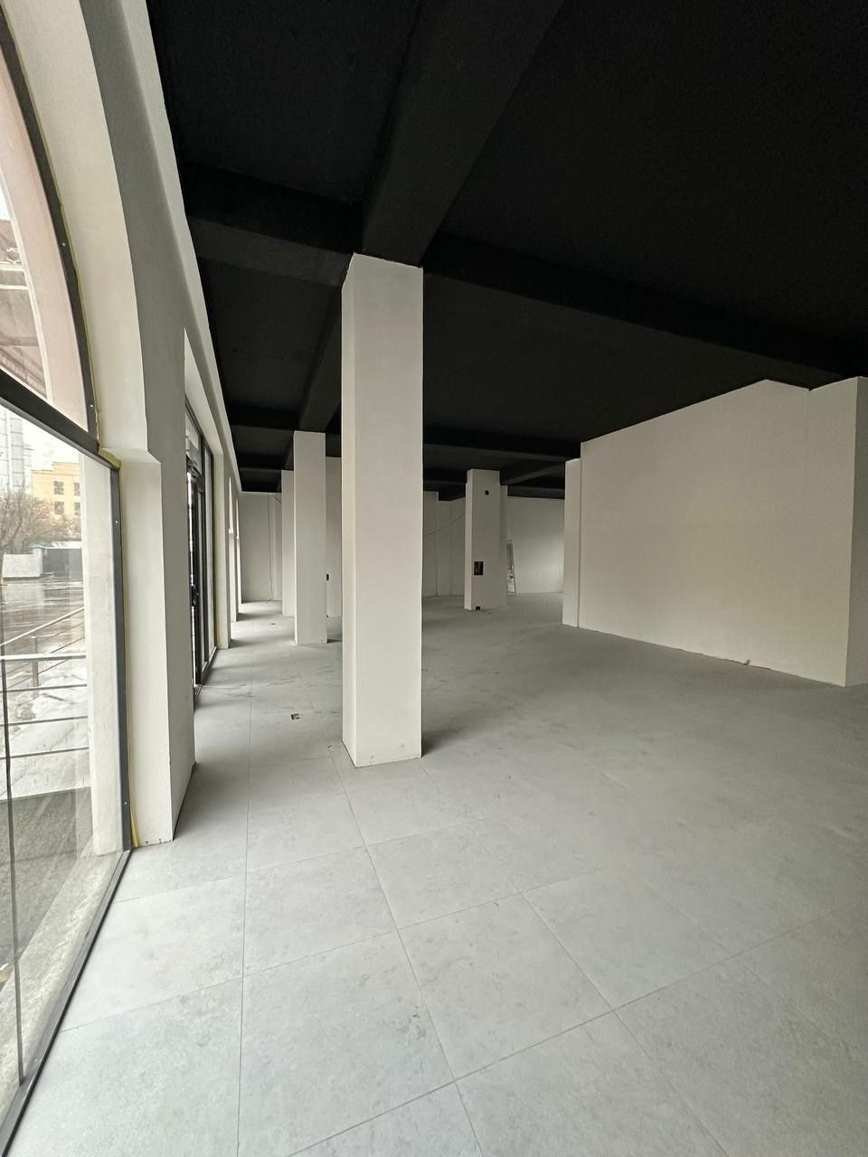 Продаётся помещение, ор-р: Чорсу рынок, в Новостройке 280м²