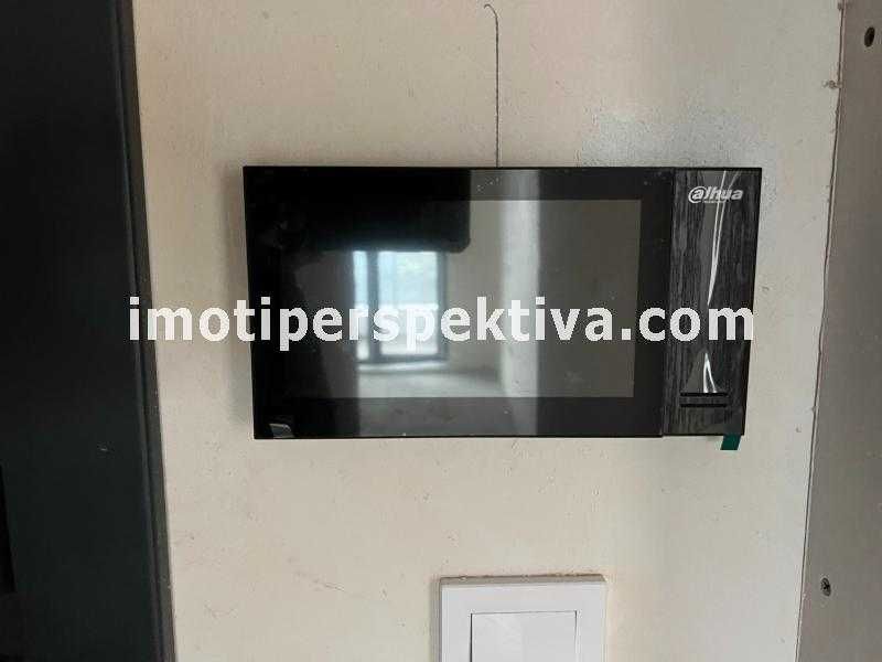 Продава се Тристаен апартамент в Пловдив, Христо Смирненски - 106 кв.м за 1348 €/кв.м - Снимка #2