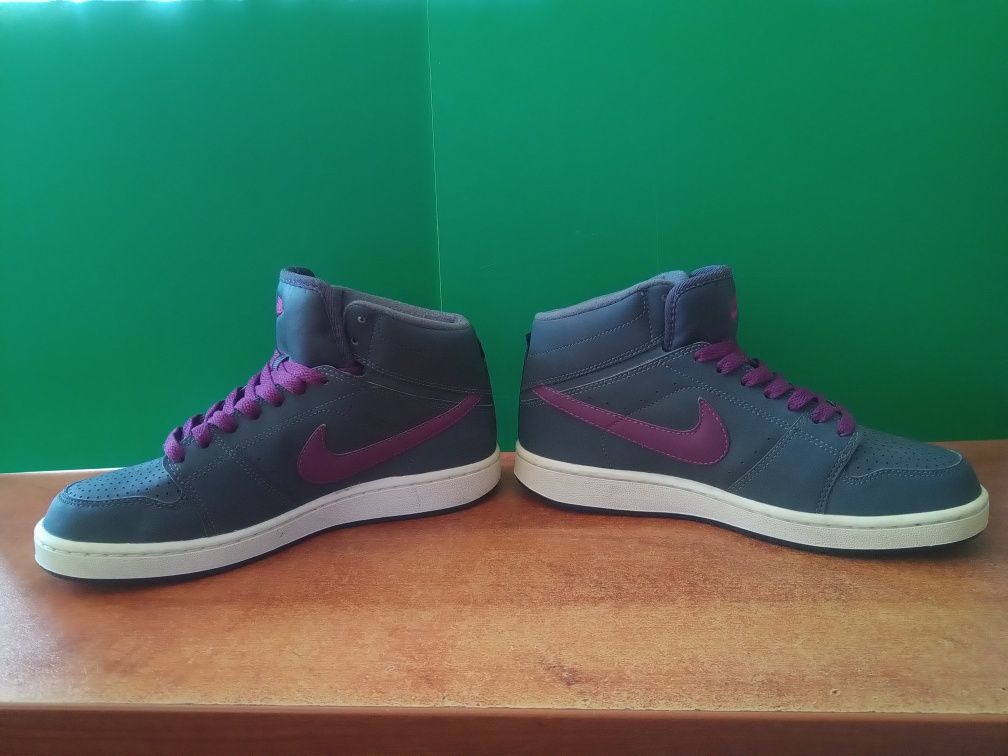 Кецове NIKE Backboard Номир 37,5 Стелка 23,5 см. 100% Оригинални
