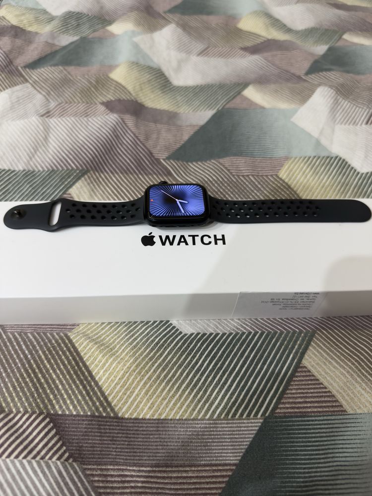Смарт Часовник Apple Watch SE 2 Black *44MM*
