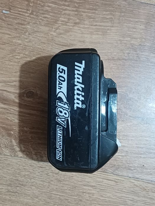 Baterie Makita 18v 5A in stare foarte buna. Este testata

#11