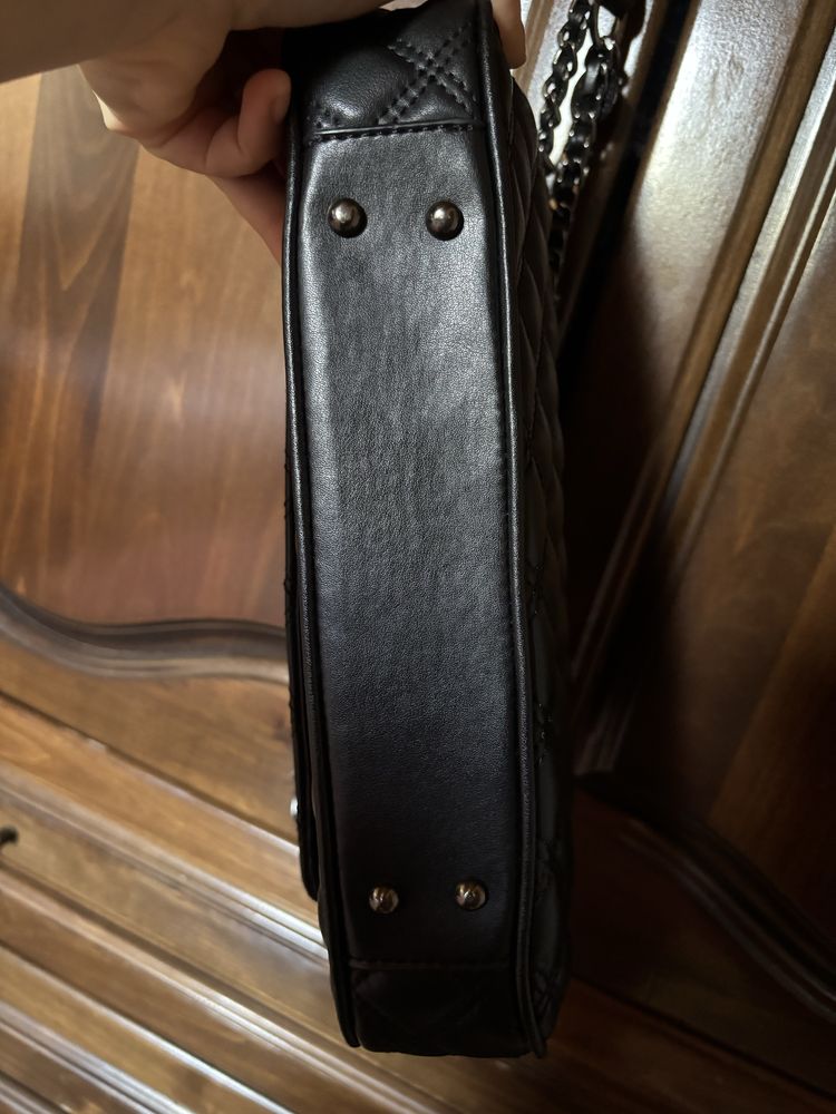Дамска чанта Guess