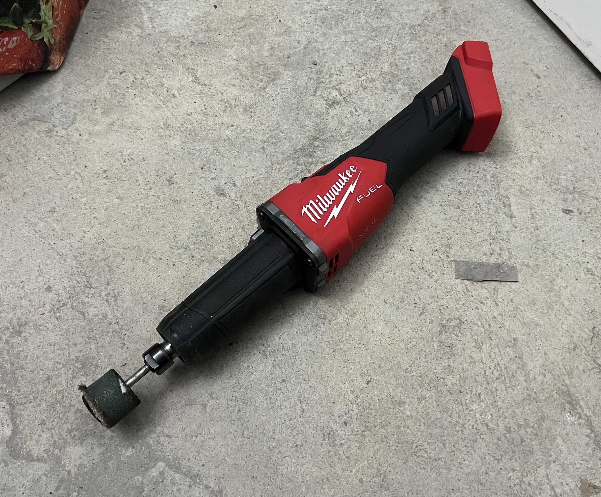 Polizor drept Milwaukee M18 FDGRB - corp