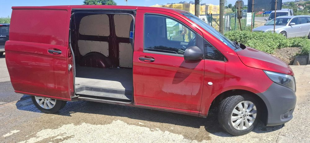 Vand Mercedes-Benz Vito 114 CDI/Electric, 2021, Automat, 2 masini