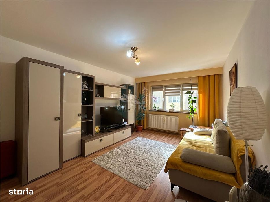 Apartament 2 camere cu balcon etaj 2 in Vasile Aaron