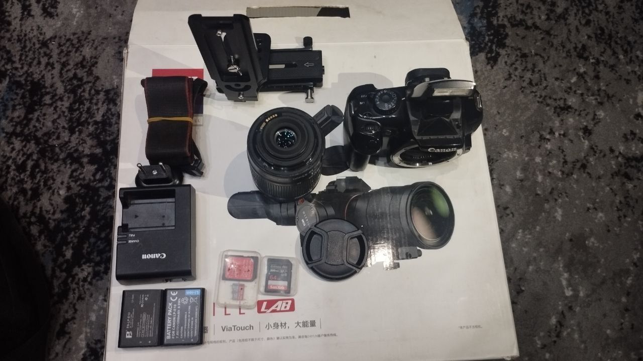 Foto kamera Canon 1100D va Ronin komplekt