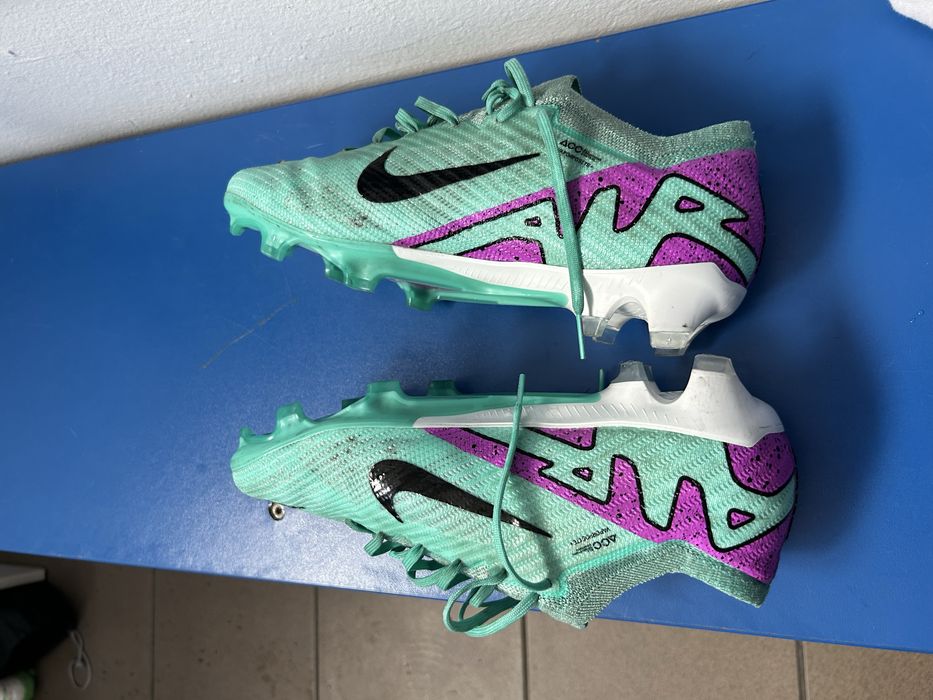 Vand ghete de fotbal