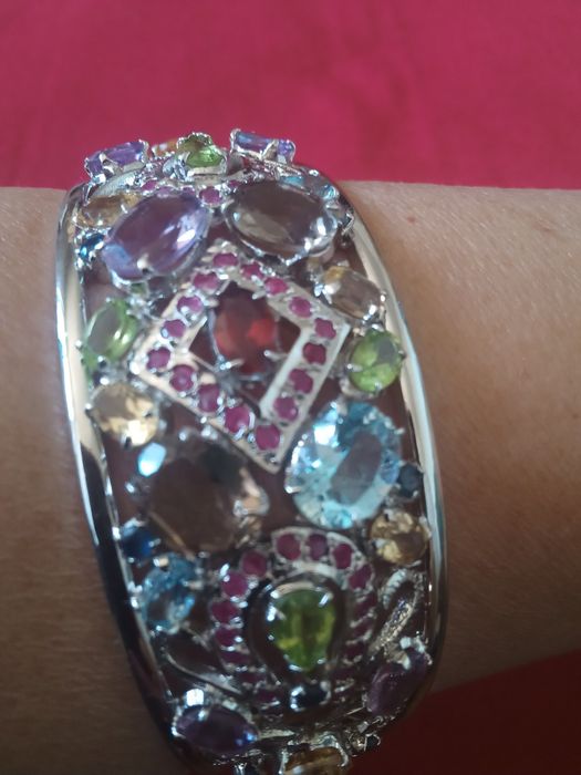 Браслет серебряный с натуральными камнями