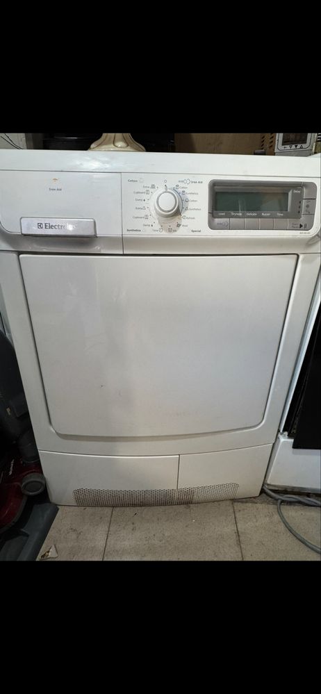 Сушилна-Electrolux