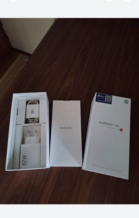 Xiaomi 13 t 5g 12+4 256 Gb qora rang telefon yaxshi xolata ayibi yuq