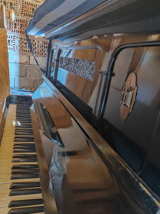 Pianina Hoffmann vintage, stil Art Nouveau, cu scaun