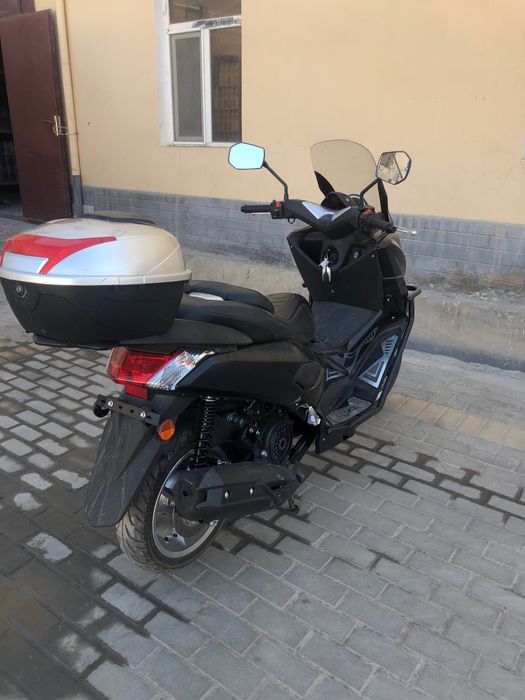 Skuter Mototsikl Urganch Moped sotiladi 2000