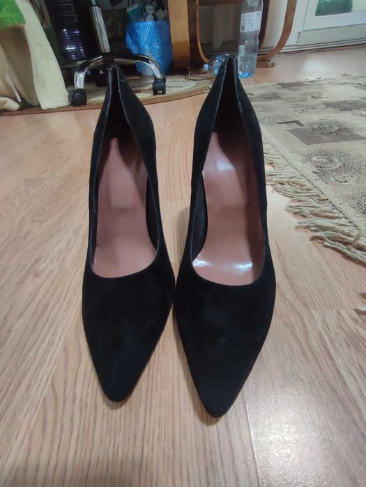 Pantofi de piele întoarsă noi