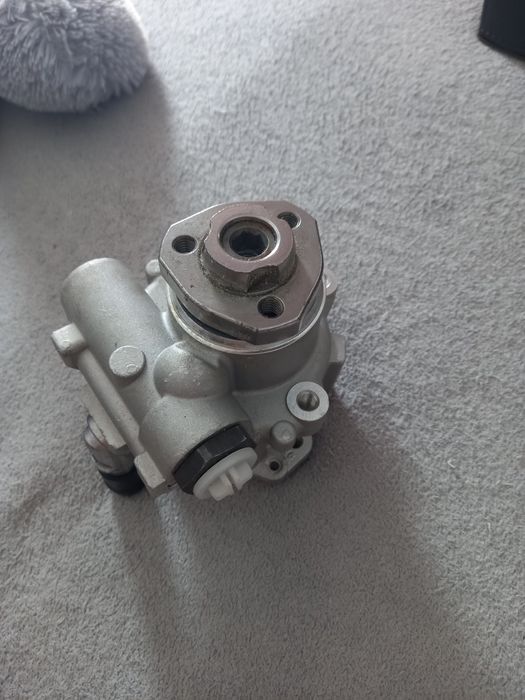 Pompa servo direcție golf4 nou