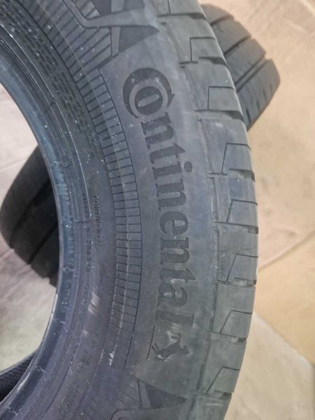 4 Continental R15 C 215/70/ 
летни бусови гуми DOT1721