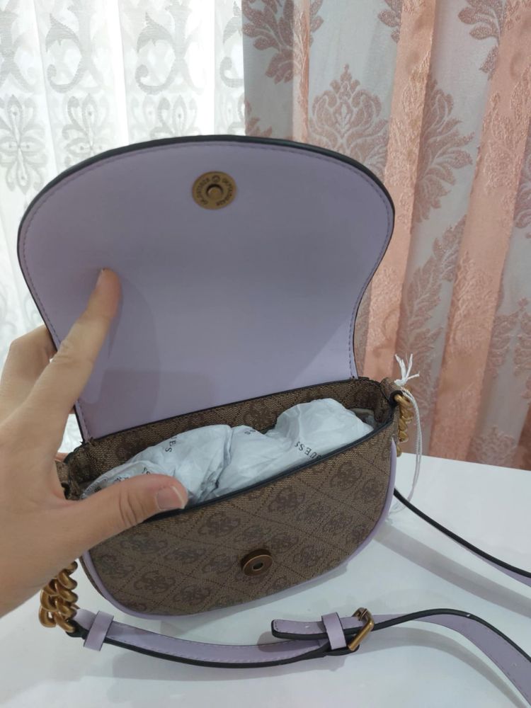 Чанта Guess