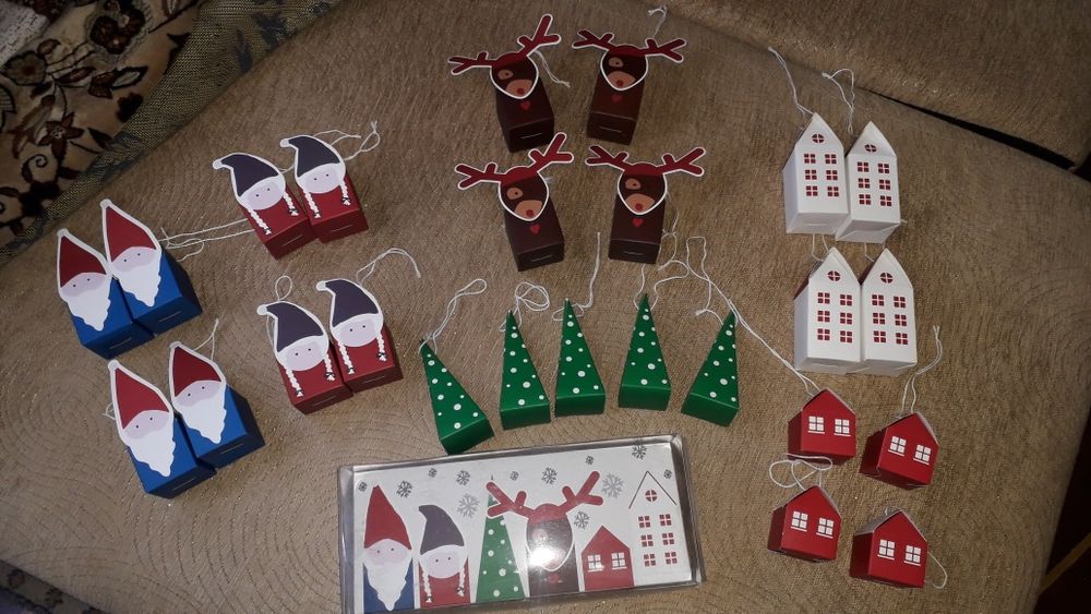 Ёлочные игрушки.