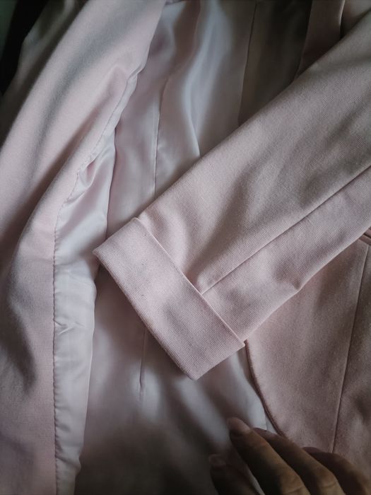 Sacou elegant și finuț,roz pudră mărimea 40