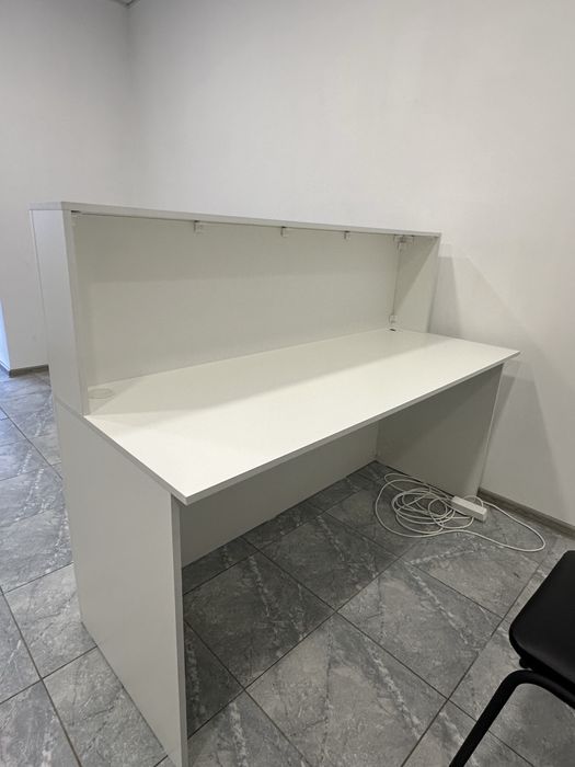 Ресепшн белый Продам Срочно 80000 тенге