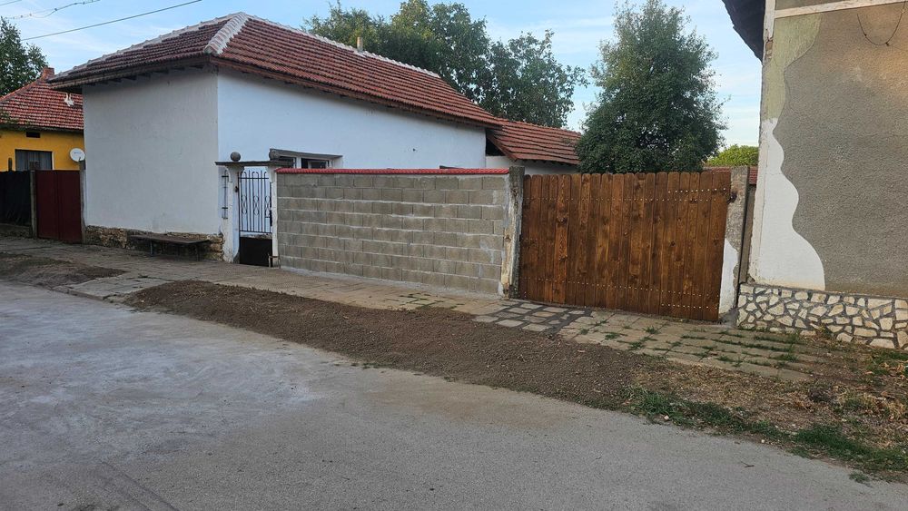Къща в село Лехчево област Монтана