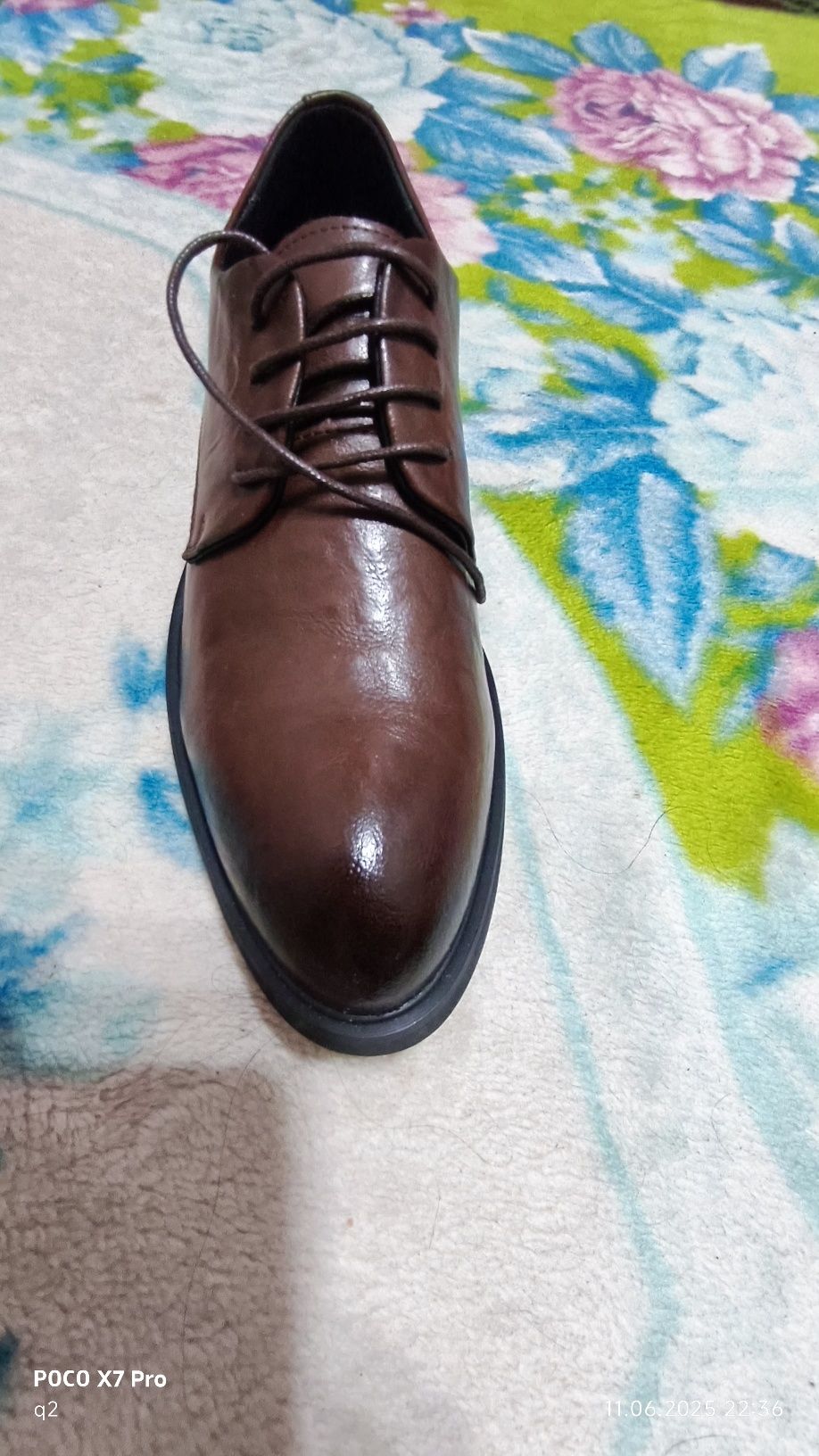 Tufli 42 razmer sotiladi yangi