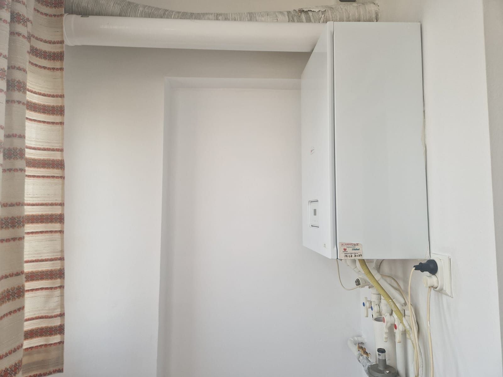 De închiriat apartament 2 camere
