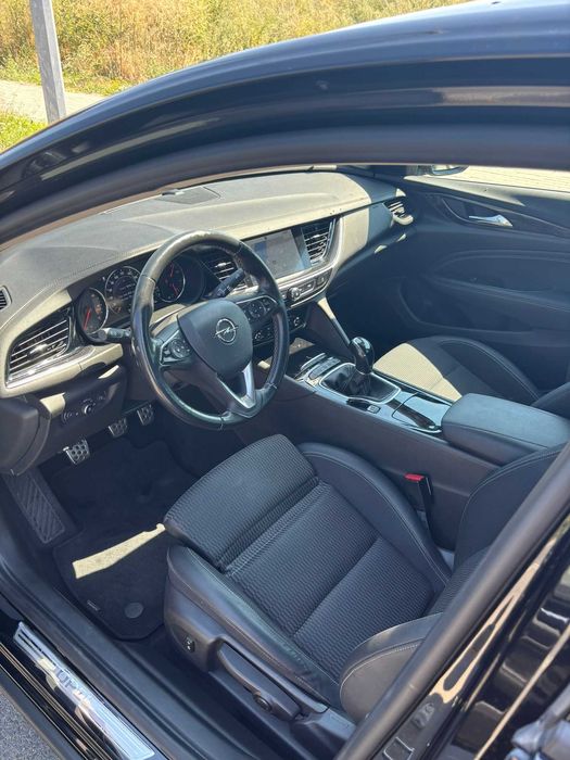 Opel insignia 2018 cu 134000 km