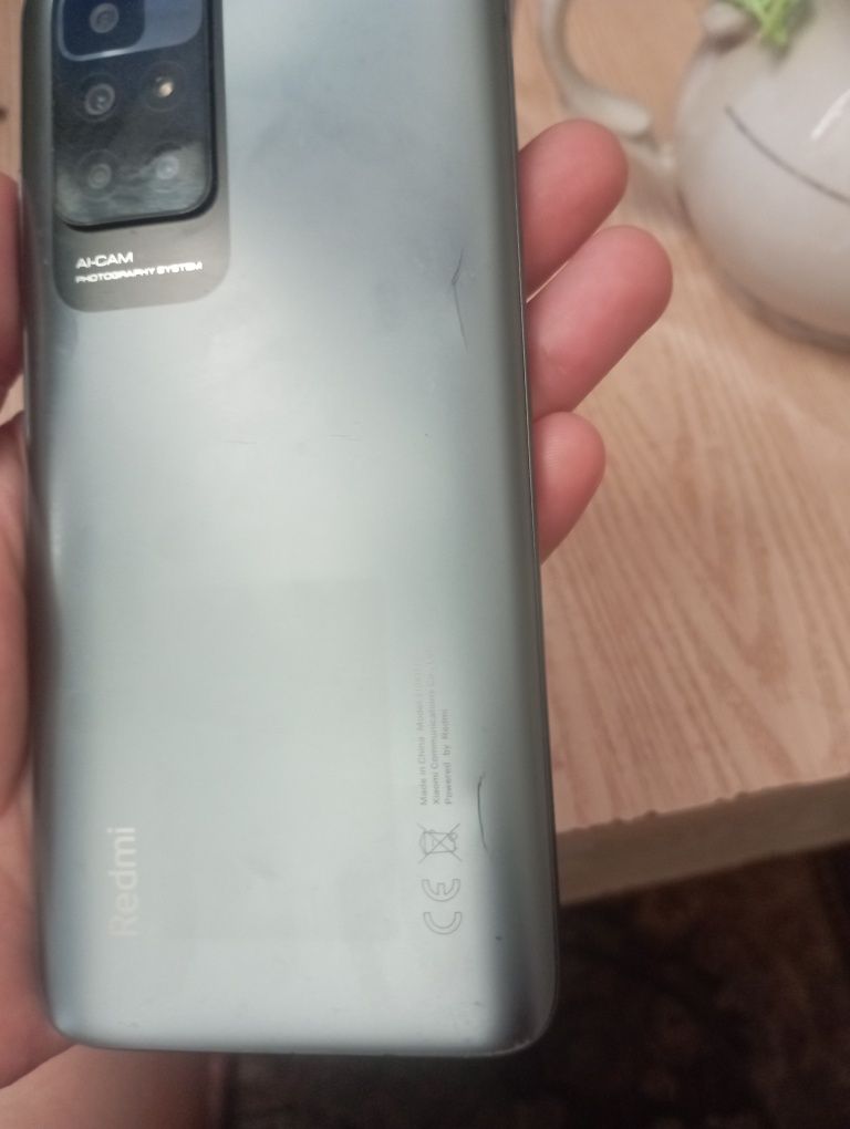 Продаю телефон Redmi срочно