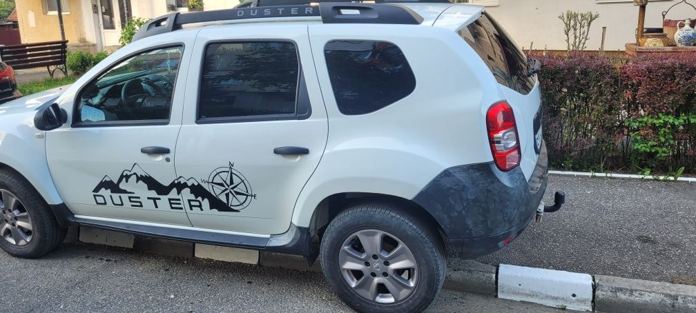 De vânzare dacia duster 1.6 benzina an 2014  4x4    170 000 km
