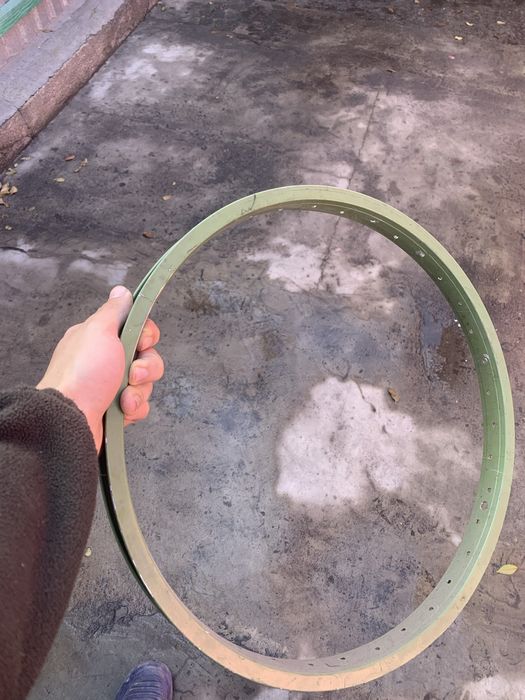 Запчасти на велосипед подножка подбутыльник