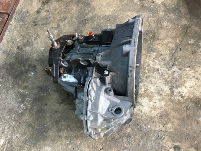 Cutie de Viteze Renault Trafic 2.0dci 114cp/Opel Vivaro 2.0dci 114cp