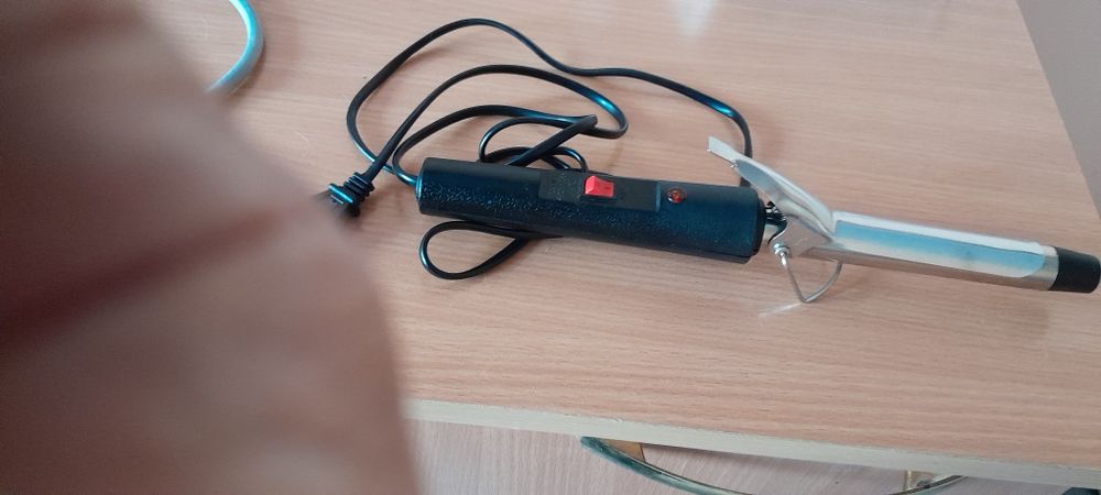 Плойка обычная, новая,греет моментально