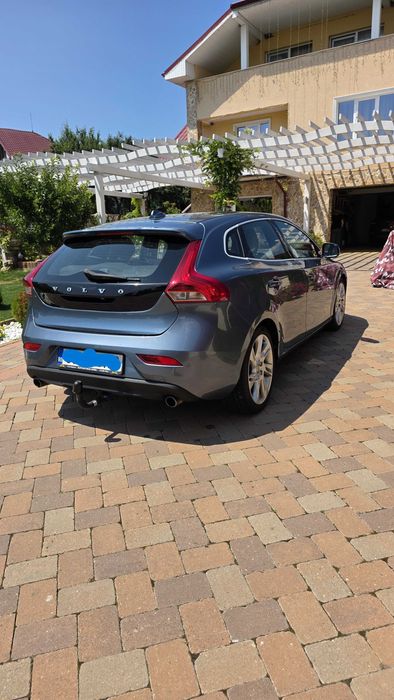 Volvo V40 D2 2013