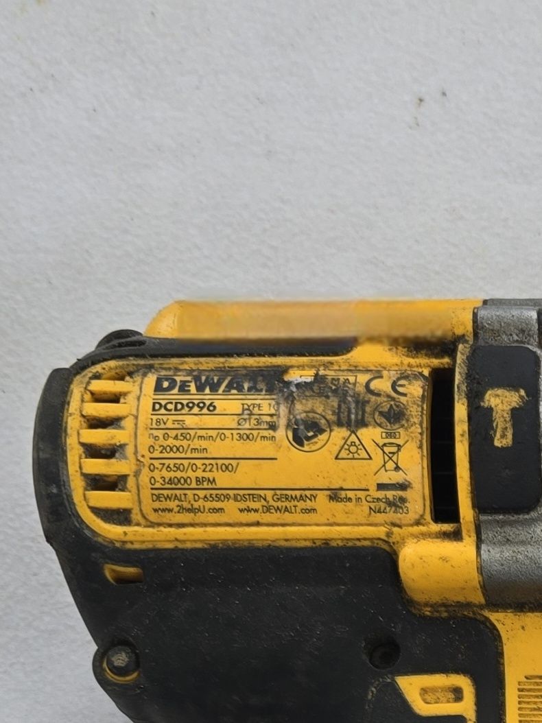 Filetanta DEWALT DCD 996 cu percuție