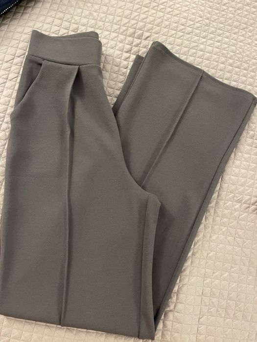 Панталони в сиво и бежаво H&M