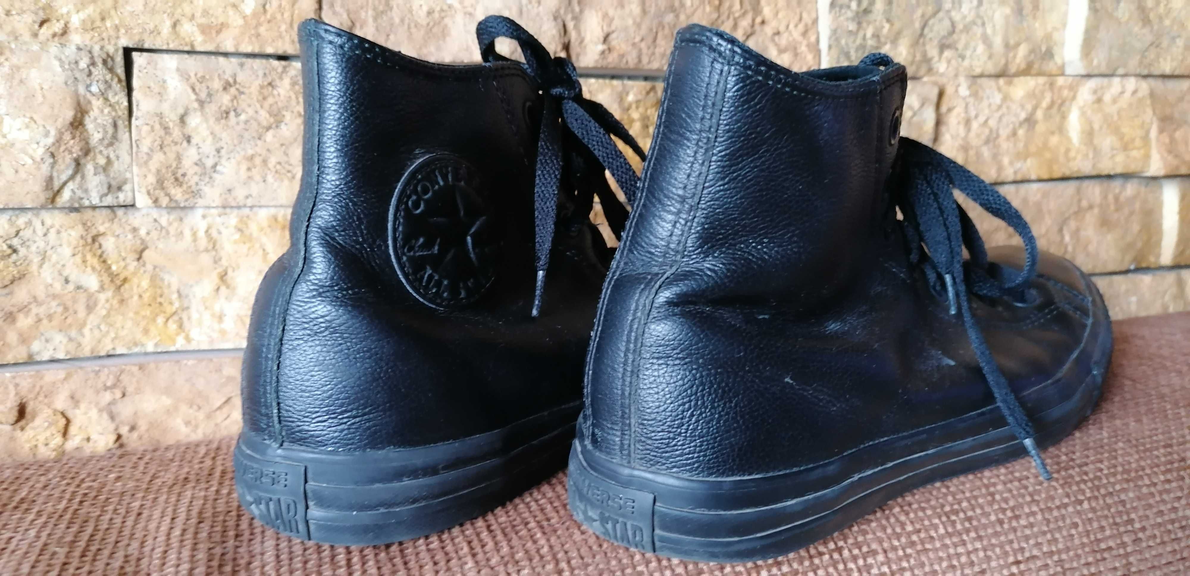 Teniși Converse, marimea 44, model de colecție/aniversar.